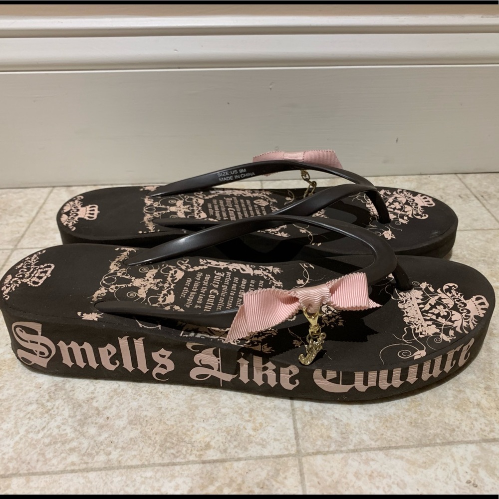 Y2K Juicy Couture Flip Flops with Charm